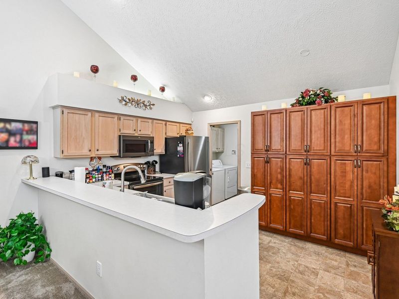 5614 Brickstone Place, Unit 8, Hilliard, OH 43026 Photo 9