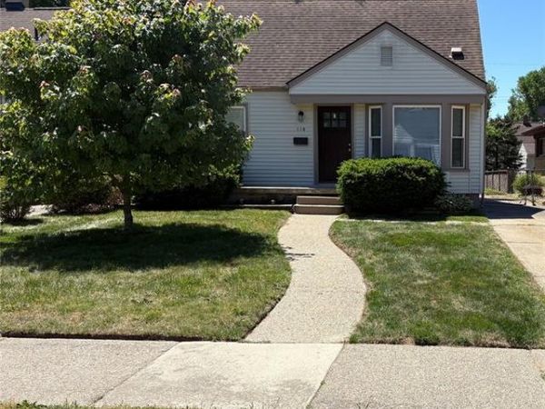 116 Devillen Avenue, Royal Oak, MI 48073