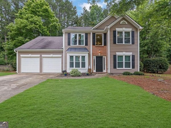 8011 Huntcliff Road, Woodstock, GA 30189