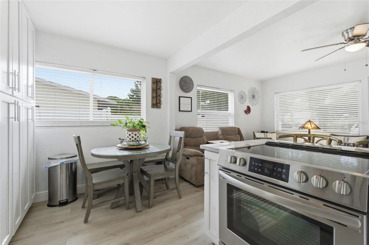 6810 4th Avenue N, Saint Petersburg, FL 33710 Photo