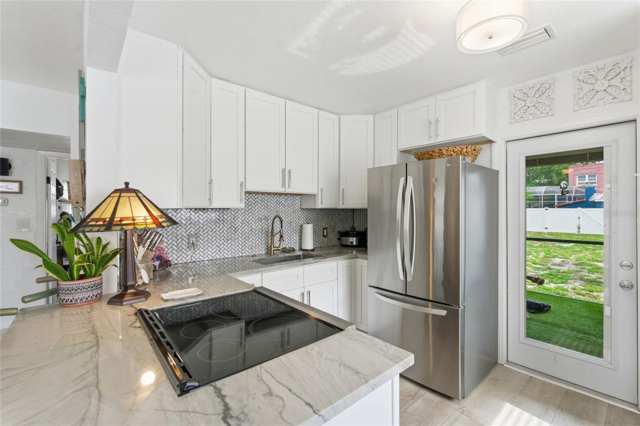 6810 4th Avenue N, Saint Petersburg, FL 33710 Photo
