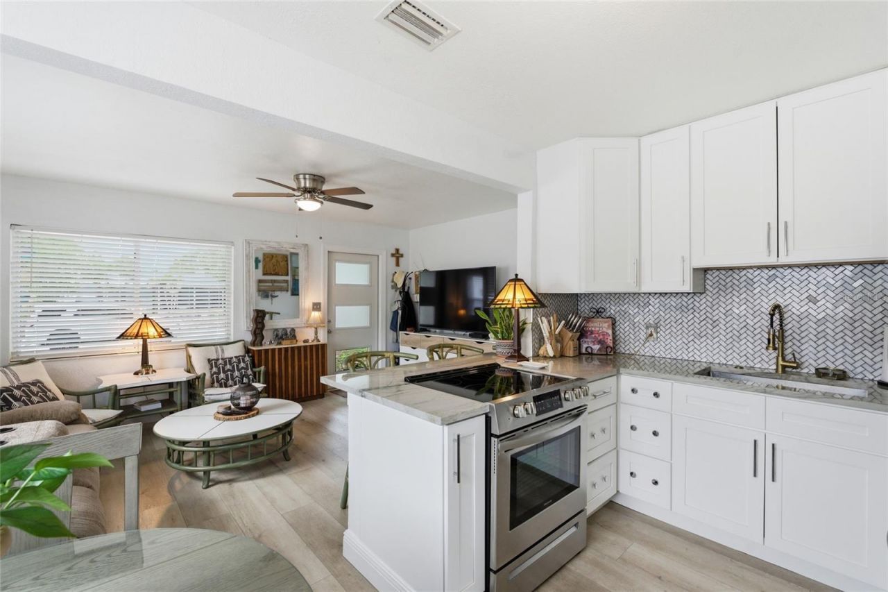 6810 4th Avenue N, Saint Petersburg, FL 33710 Photo