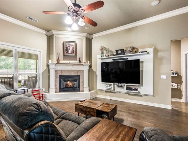 4468 W Lofty Wood Drive, Fayetteville, AR 72704