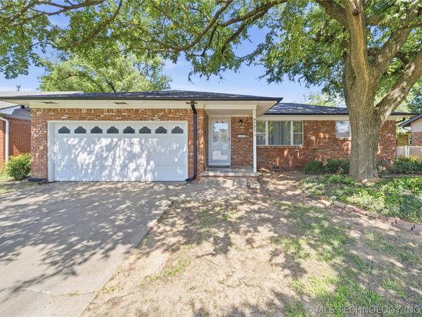 2731 S Hudson Avenue, Tulsa, OK 74114