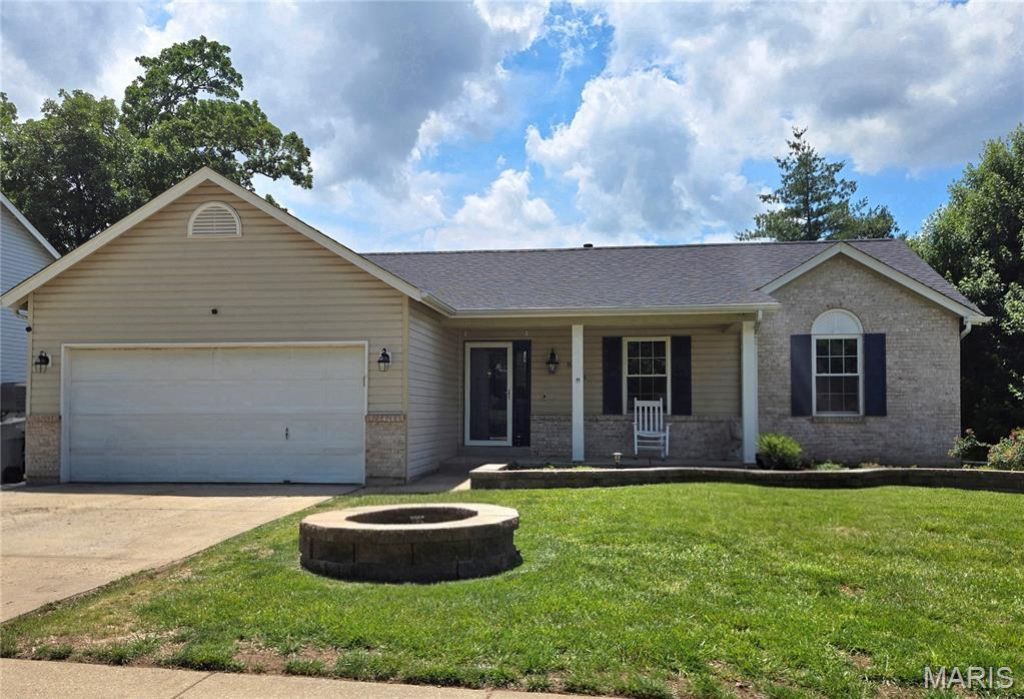 828 Sherwood Forest Court, O Fallon, MO 63366 Main Photo