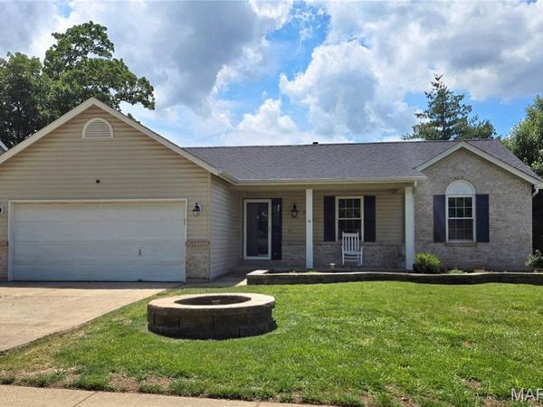 828 Sherwood Forest Court , O'Fallon, MO 63366