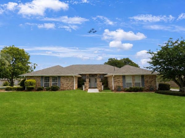 6021 Firefly Dr, Pensacola, FL 32507