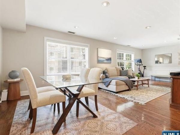 211 3rd Street 1, Unit 1, HOBOKEN, NJ 07030
