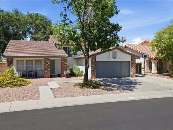 2740 W KENT Drive, Chandler, AZ 85224