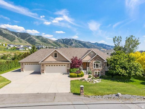 940 E CANYON RD , Hyde Park, UT 84318