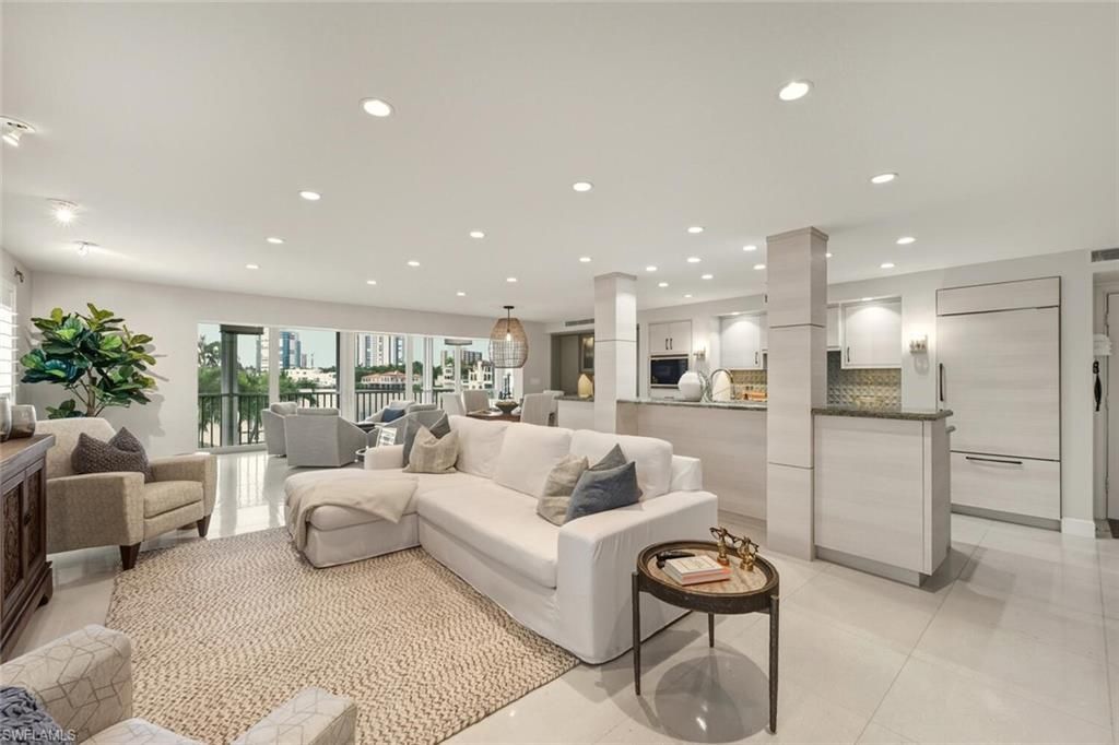 250 W Park Shore Dr , Unit 101, Naples, FL 34103 Photo