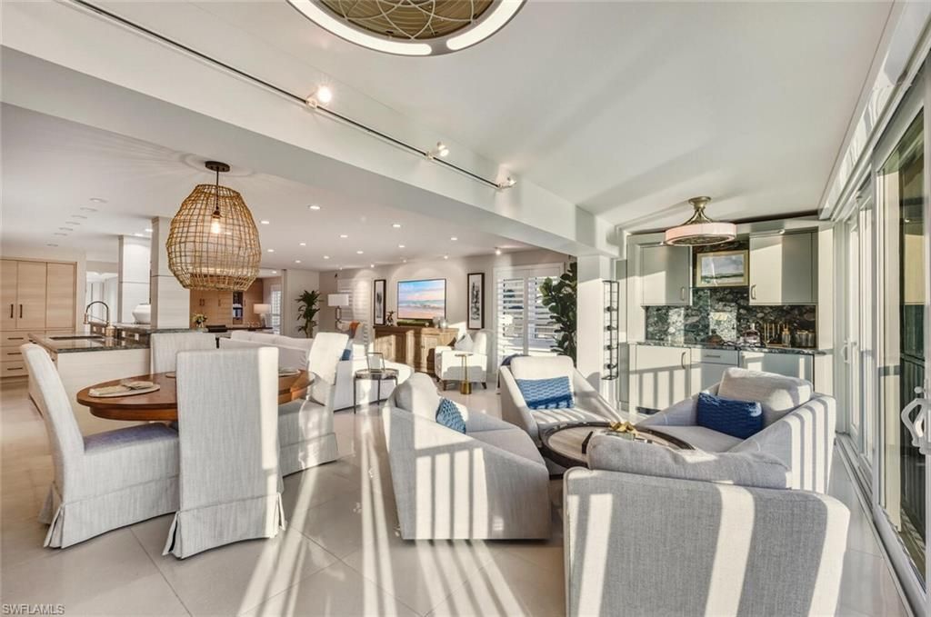 250 W Park Shore Dr , Unit 101, Naples, FL 34103 Photo