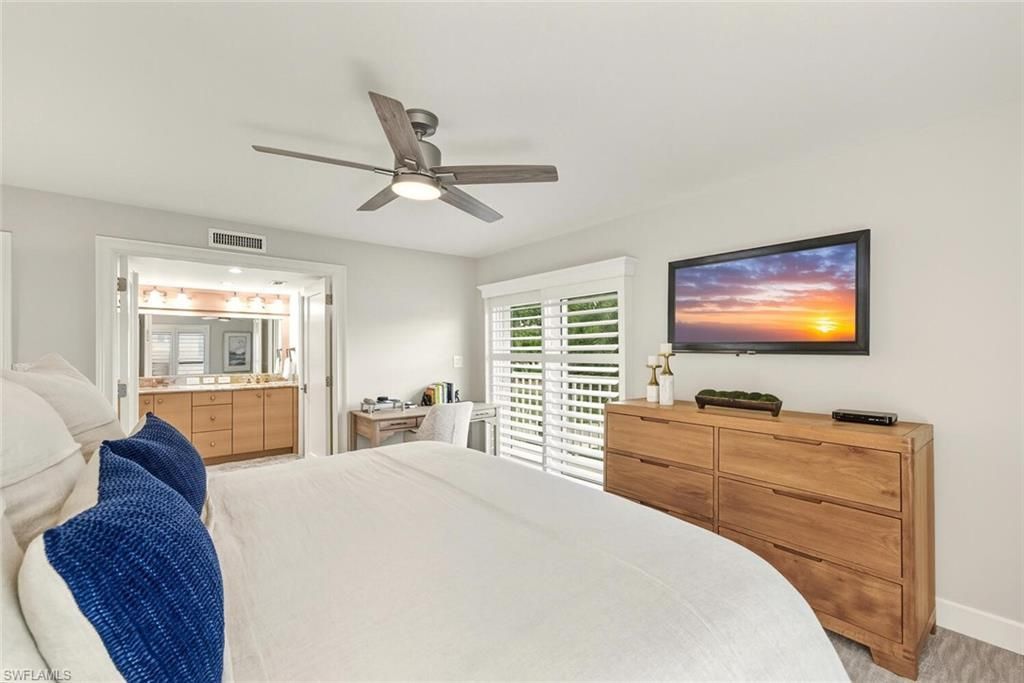 250 W Park Shore Dr , Unit 101, Naples, FL 34103 Photo