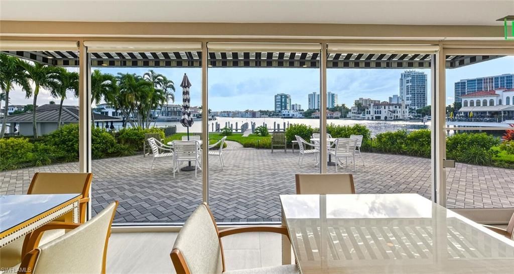 250 W Park Shore Dr , Unit 101, Naples, FL 34103 Photo