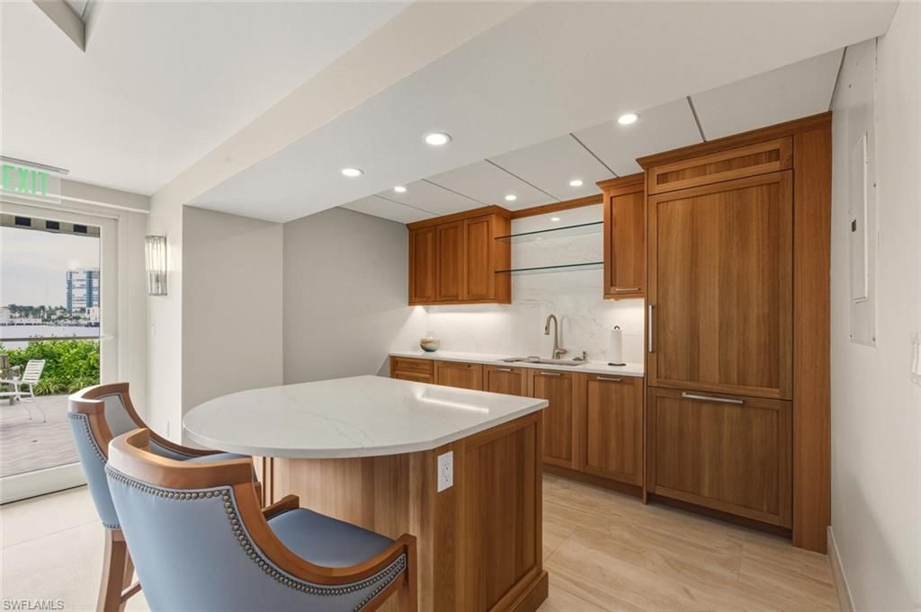 250 W Park Shore Dr , Unit 101, Naples, FL 34103 Photo