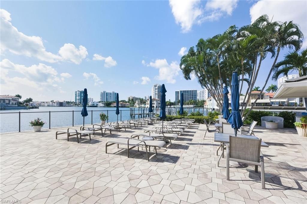 250 W Park Shore Dr , Unit 101, Naples, FL 34103 Photo