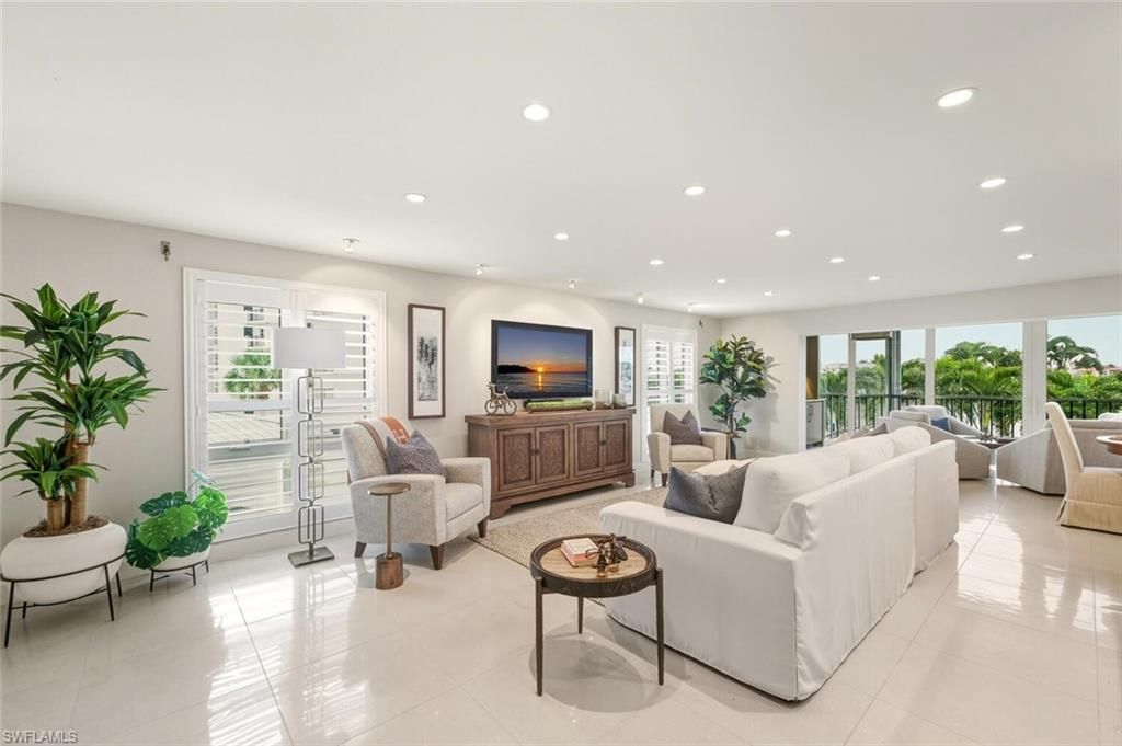 250 W Park Shore Dr , Unit 101, Naples, FL 34103 Photo