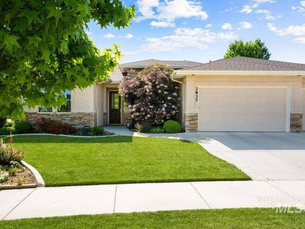 3837 W Sugar Tree Dr, Meridian, ID 83646