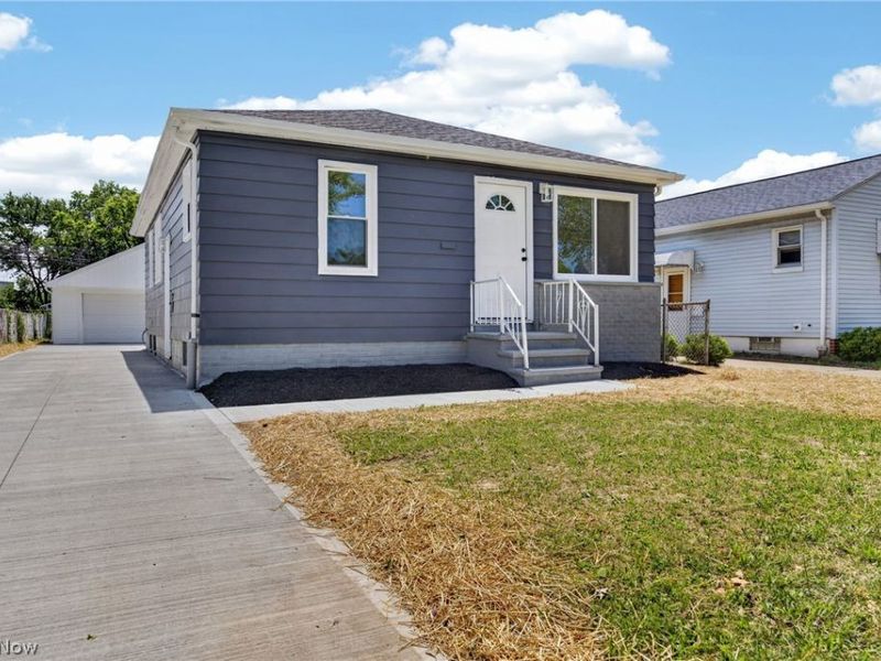 11709 Guardian Boulevard, Cleveland, OH 44135 Photo 2