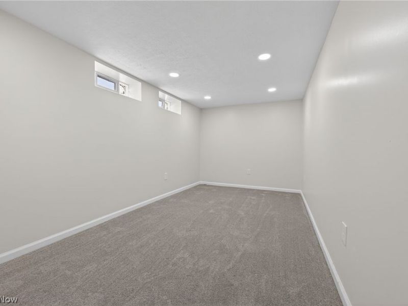 11709 Guardian Boulevard, Cleveland, OH 44135 Photo 21