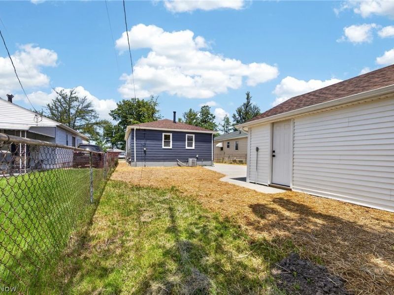11709 Guardian Boulevard, Cleveland, OH 44135 Photo 23