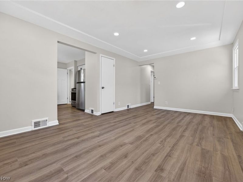 11709 Guardian Boulevard, Cleveland, OH 44135 Photo 6