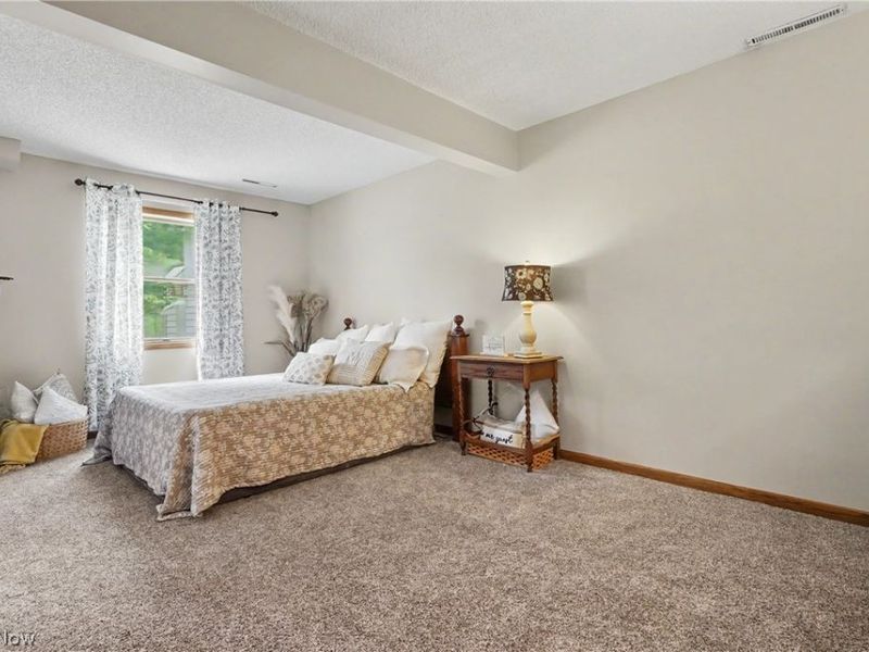 1904 Indian Hills Trail, Akron, OH 44313 Photo 17