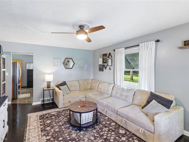 225 24th Street NW, Barberton, OH 44203 Photo 8
