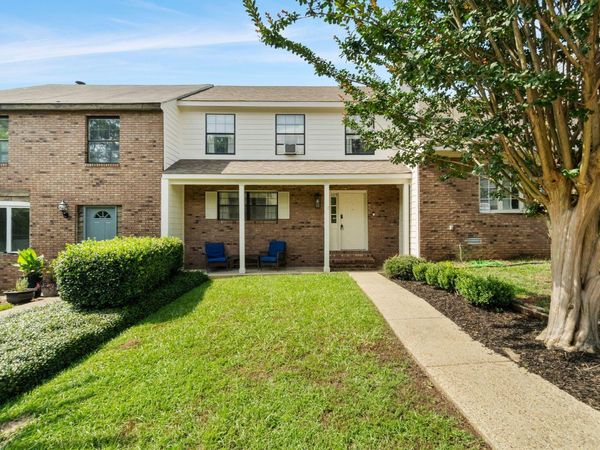 129 Brookwood Ln., Hattiesburg, MS 39401