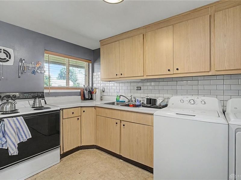 3679 Elmira Drive, Dayton, OH 45439 Photo 11