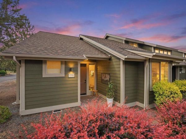 1354 Highland View Loop, Redmond, OR 97756