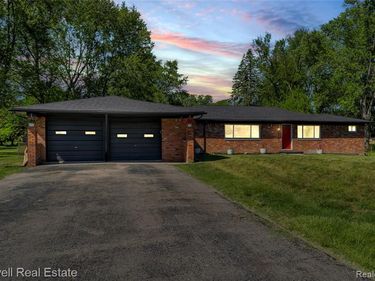 24139 Philip Drive, Southfield, MI 48075