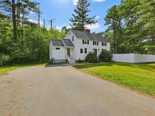 12 Illinois Rd, Tewksbury, MA 01876