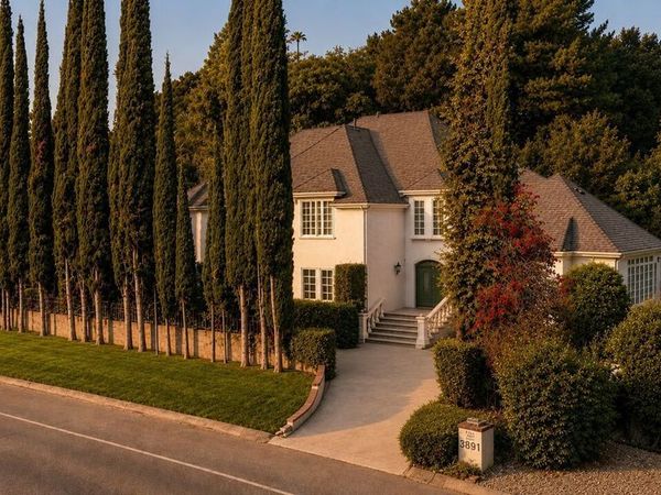 3891 Sepulveda Boulevard, Sherman Oaks, CA 91403