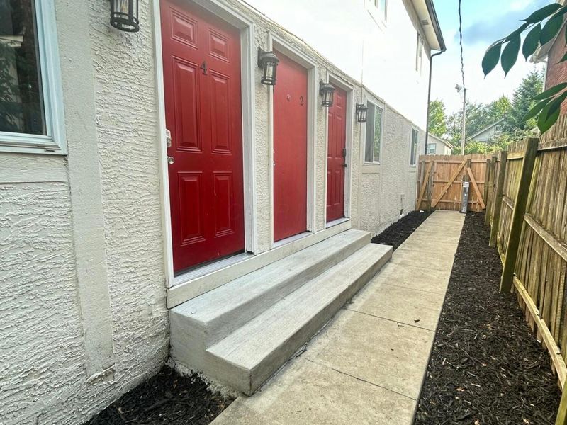 432 E 14th Avenue, Columbus, OH 43201 Photo 3