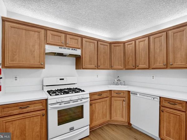 61 ASPEN COURT, HAMILTON, NJ 08619