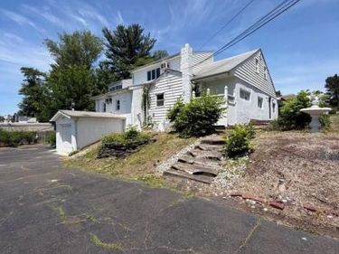 1916 FERNBROOK AVENUE, FEASTERVILLE TREVOSE, PA 19053