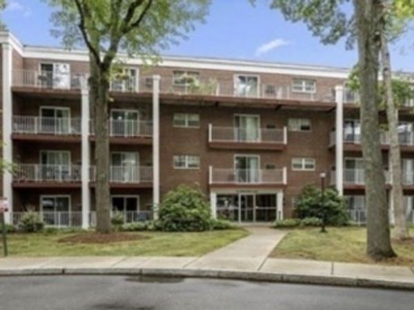 60 Greentree Lane, Unit 19, Weymouth, MA 02190