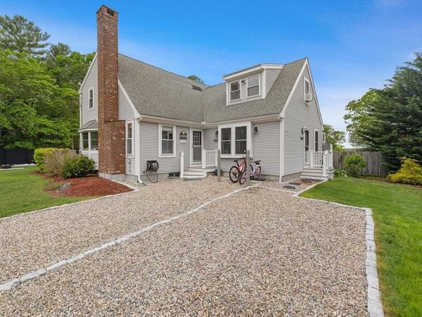 266 Algonquin Ave, Mashpee, MA 02649