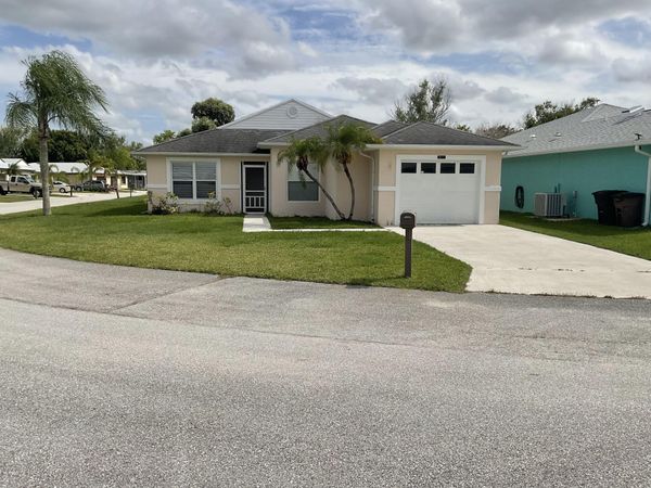 14151 Cisne Circle, Fort Pierce, FL 34951