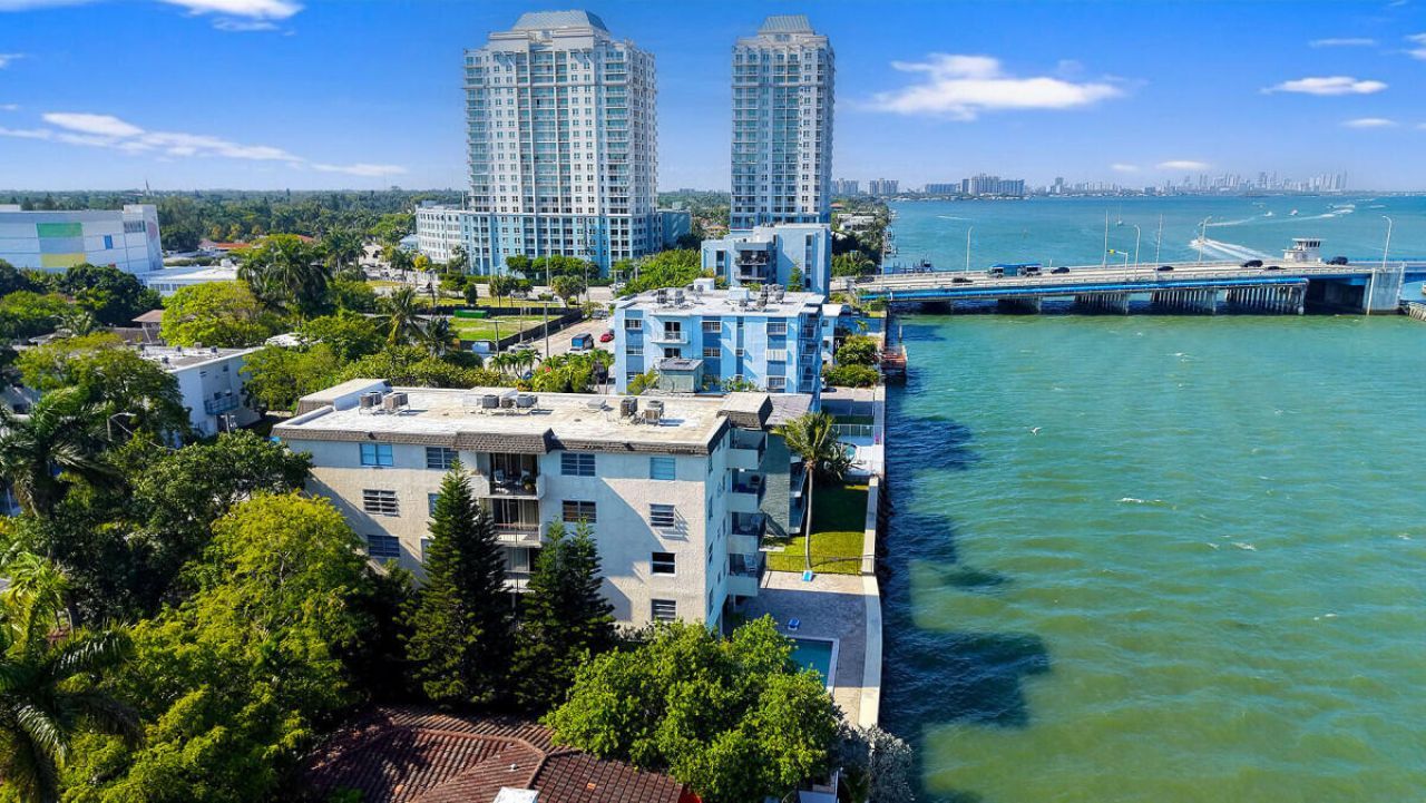 7795 NE Bayshore Court, Unit 502, Miami, FL 33138 Photo