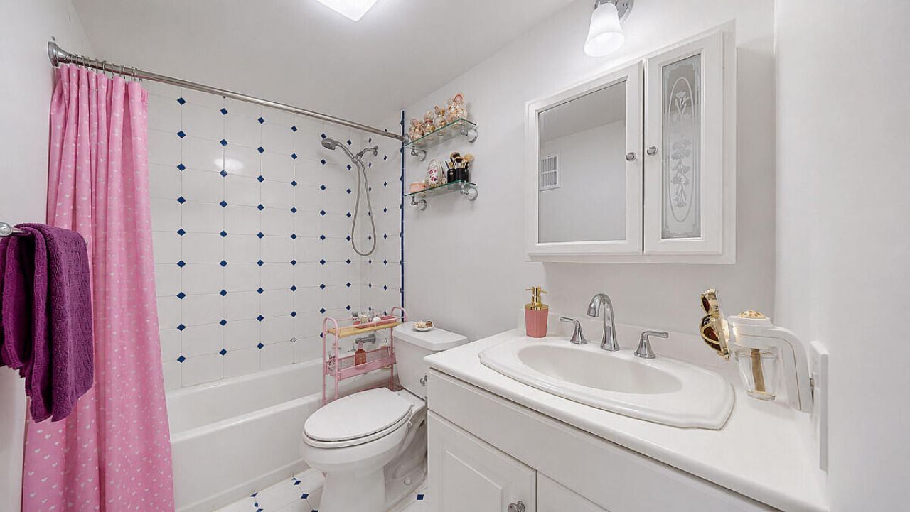 7795 NE Bayshore Court, Unit 502, Miami, FL 33138 Photo