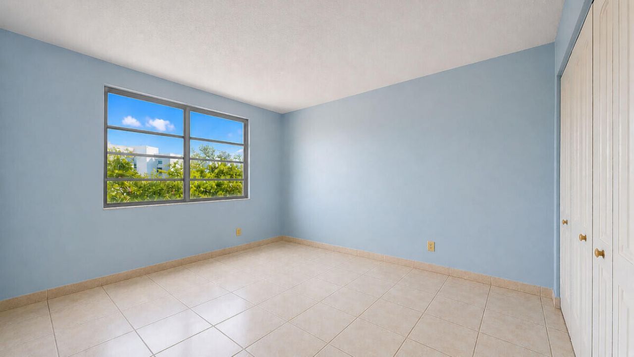 7795 NE Bayshore Court, Unit 502, Miami, FL 33138 Photo