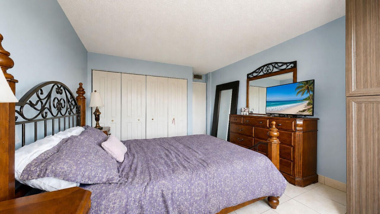 7795 NE Bayshore Court, Unit 502, Miami, FL 33138 Photo