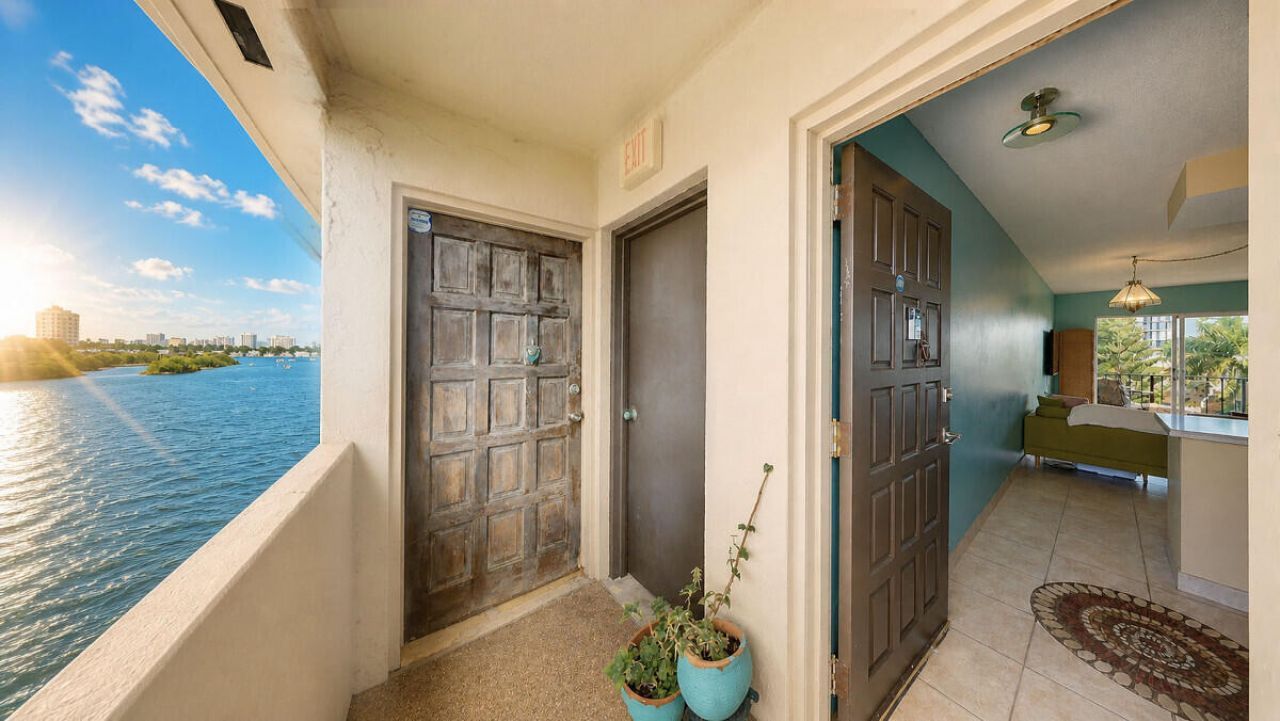 7795 NE Bayshore Court, Unit 502, Miami, FL 33138 Photo