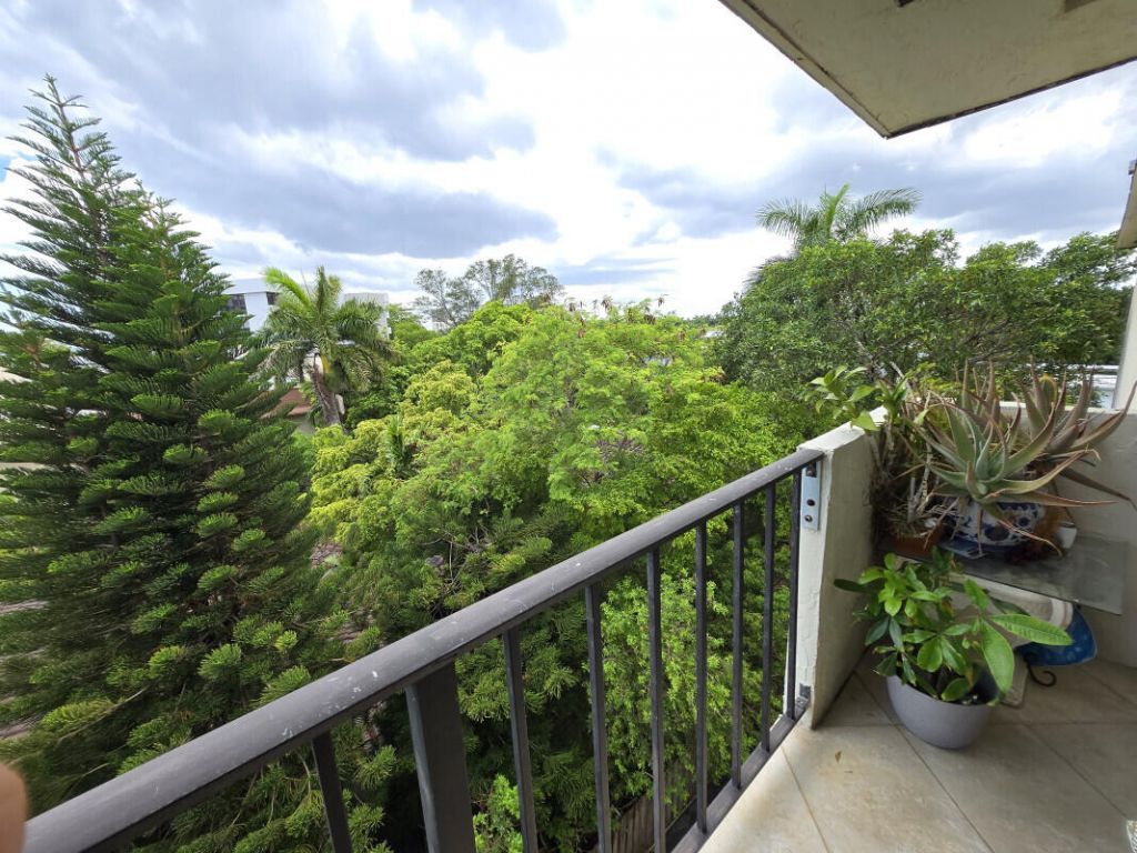 7795 NE Bayshore Court, Unit 502, Miami, FL 33138 Photo