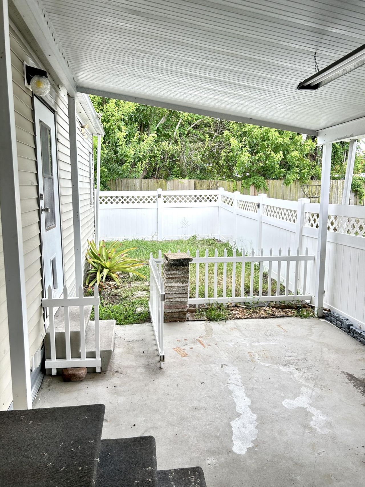 3409 Lake Overlook Place, Lake Worth, FL 33462 Photo
