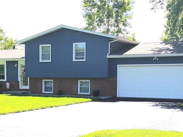13299 Carnation Avenue NW, Hartville, OH 44632