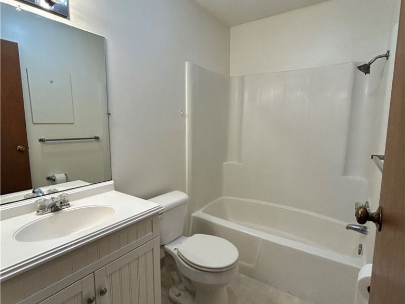 200 W 36th Street, Unit 19, Shadyside, OH 43947 Photo 5