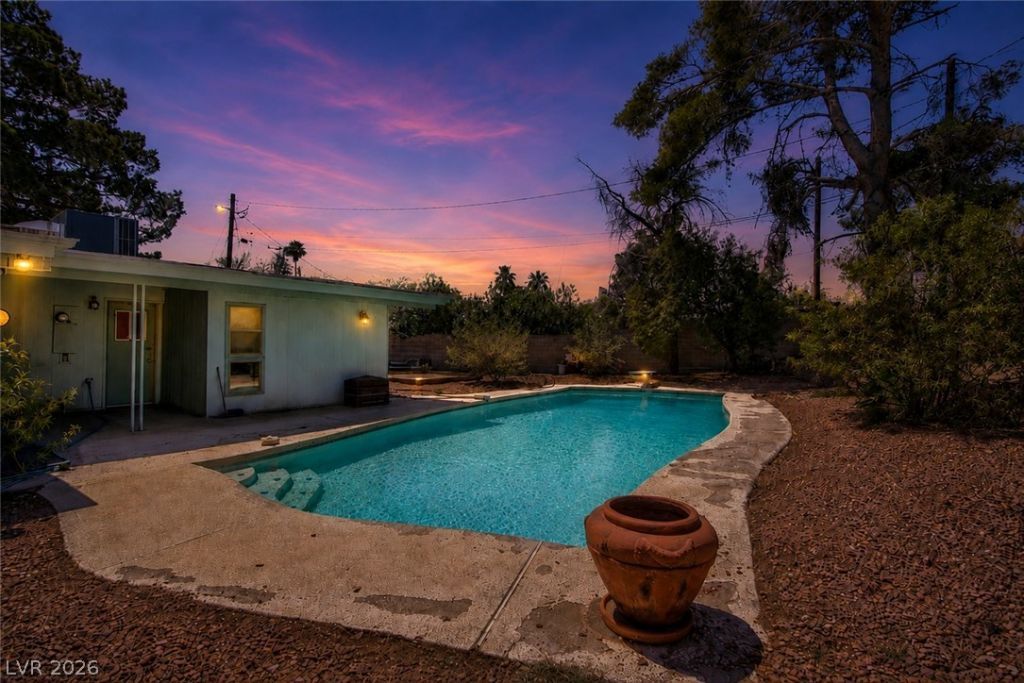 1601 Hartke Place , Las Vegas, NV 89104